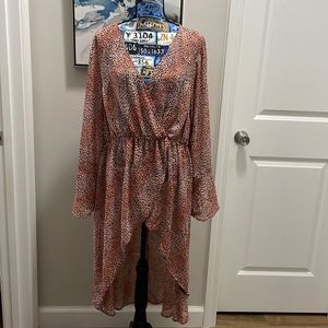 Torrid hi/low top, Sz 2